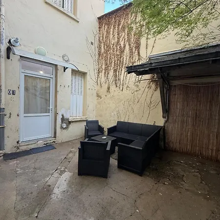 Apartamento F4 Avec Cours Interieur