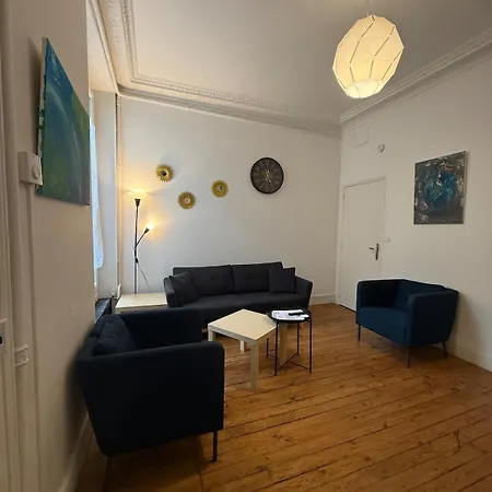 アパート F4 Avec Cours Interieur