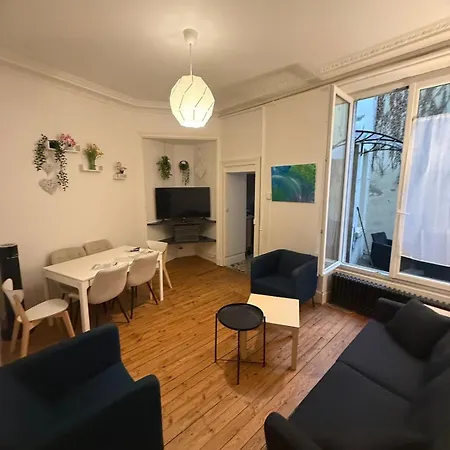 Apartamento F4 Avec Cours Interieur